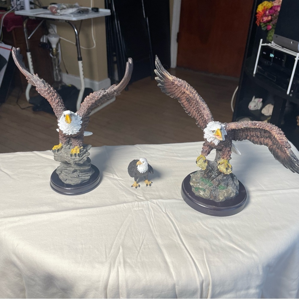 Patriotic Bald Eagle Resin Sculptures - Brown & White Home Art Set